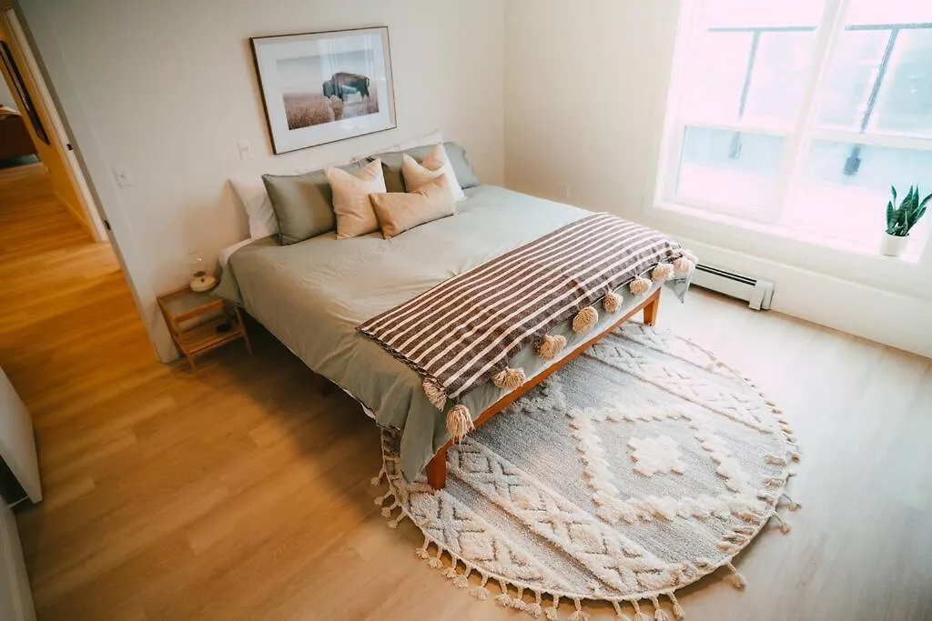 Chic Cozy Retreat - 2Br - Stunning North End Views Apartment Halifax