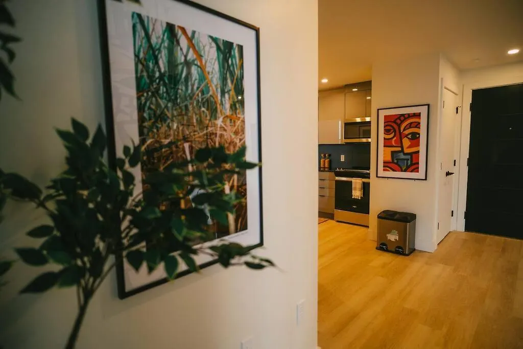 Chic Cozy Retreat - 2Br - Stunning North End Views Apartment Halifax