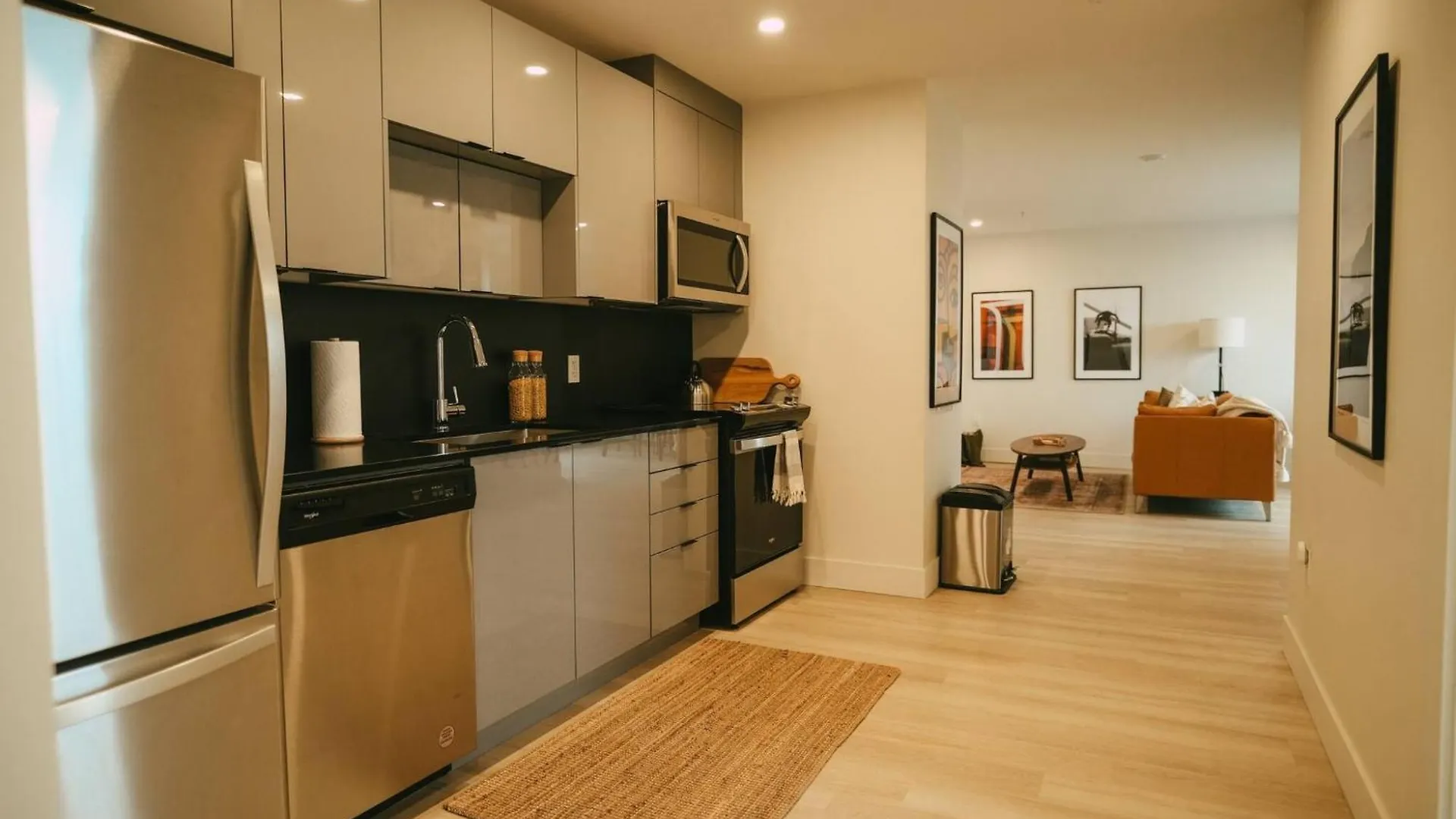 Chic Cozy Retreat - 2Br - Stunning North End Views Apartment Halifax
