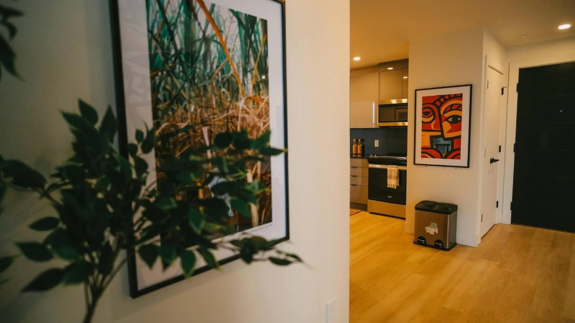 Chic Cozy Retreat - 2Br - Stunning North End Views Apartment Halifax Canada